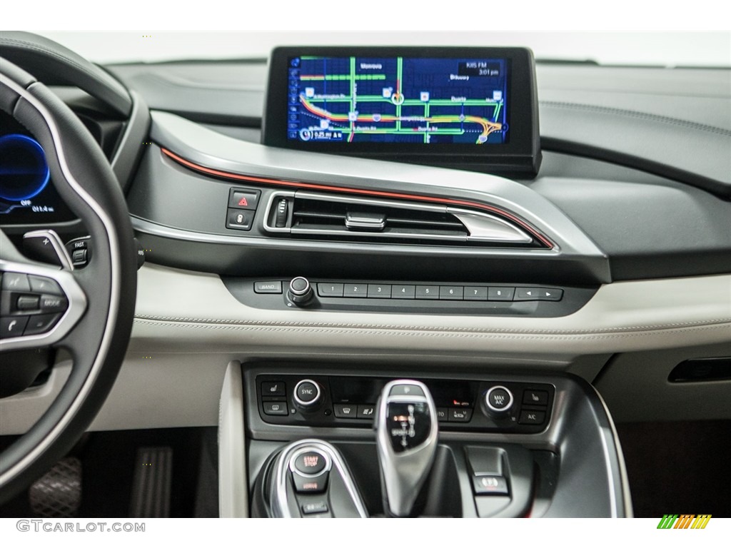 2016 BMW i8 Standard i8 Model Controls Photo #111480784