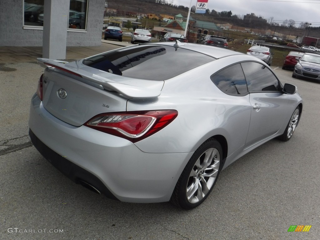 2013 Genesis Coupe 3.8 Track - Circuit Silver / Black Leather photo #10