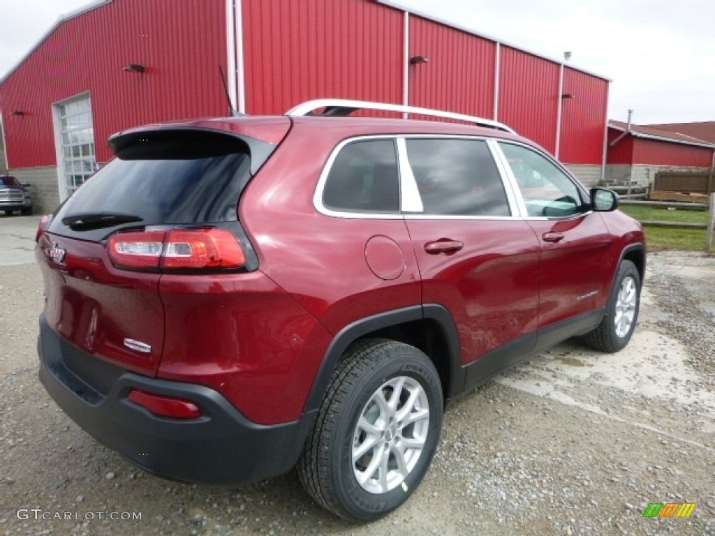 2016 Cherokee Latitude 4x4 - Deep Cherry Red Crystal Pearl / Black photo #7