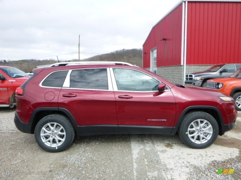 2016 Cherokee Latitude 4x4 - Deep Cherry Red Crystal Pearl / Black photo #8