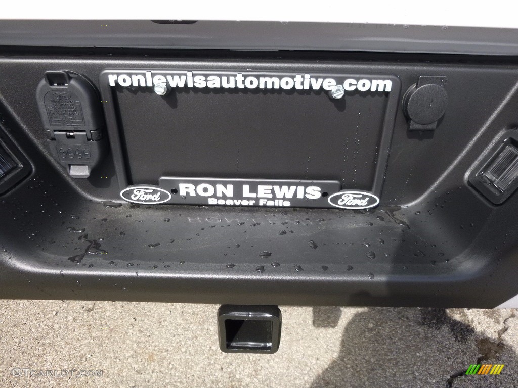 2016 F150 XL SuperCrew 4x4 - Oxford White / Black photo #4