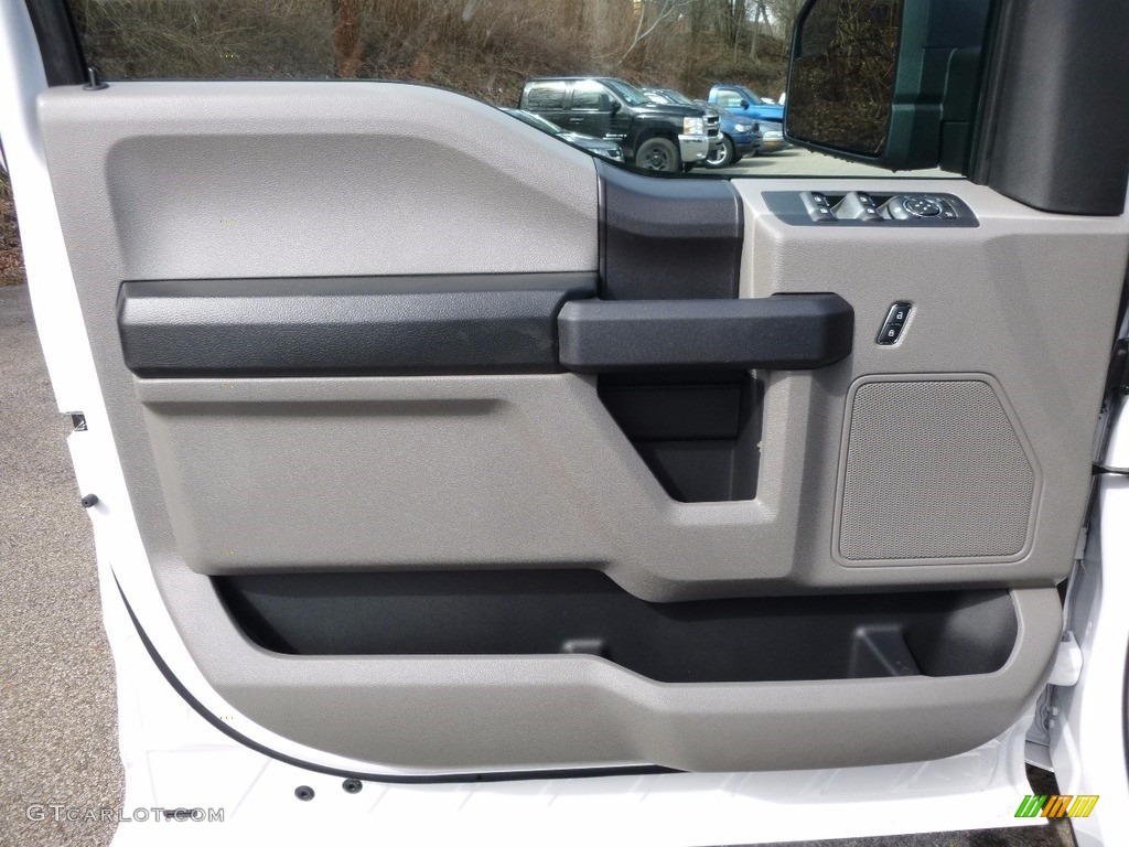 2016 F150 XL SuperCrew 4x4 - Oxford White / Black photo #14