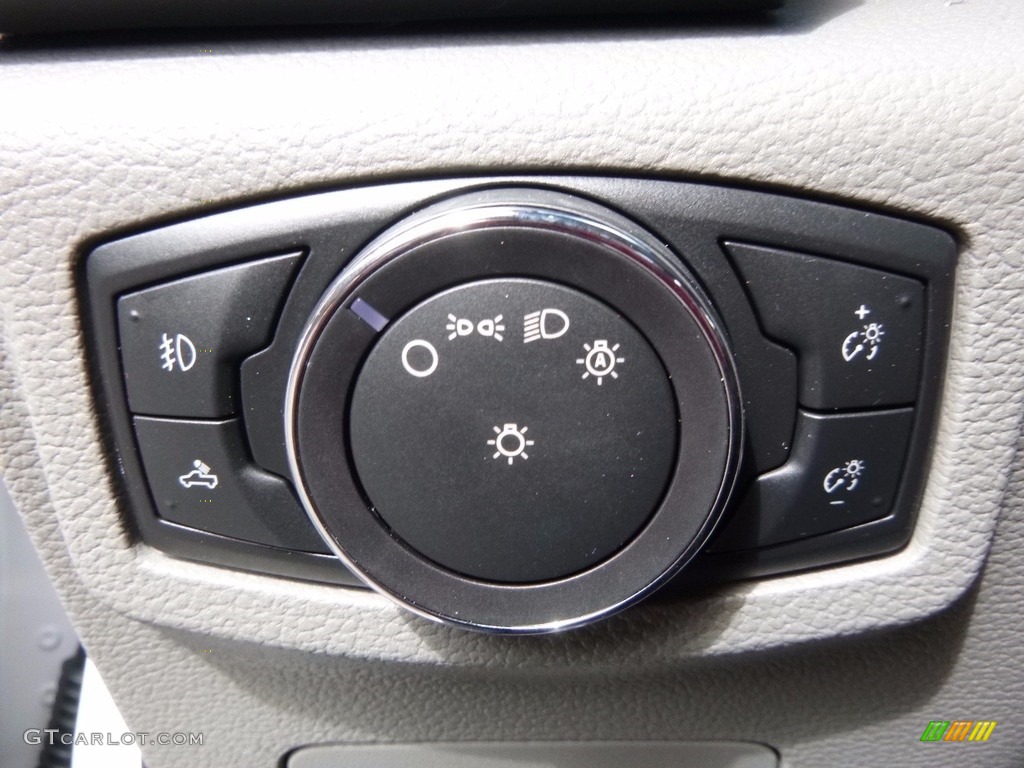 2016 F150 XL SuperCrew 4x4 - Oxford White / Black photo #16