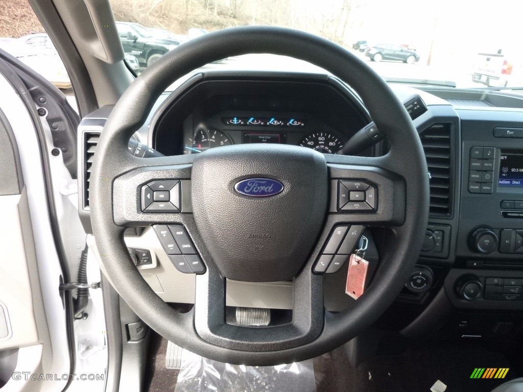 2016 F150 XL SuperCrew 4x4 - Oxford White / Black photo #17