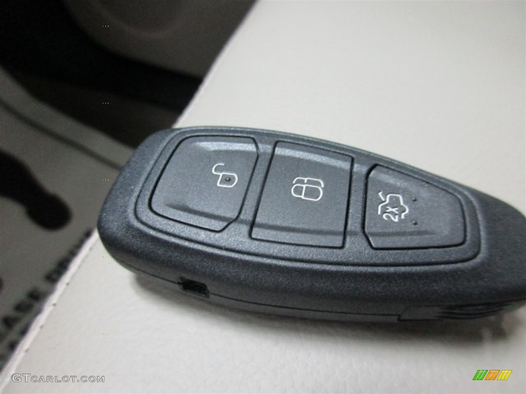 2016 Ford C-Max Hybrid SEL Keys Photo #111507200