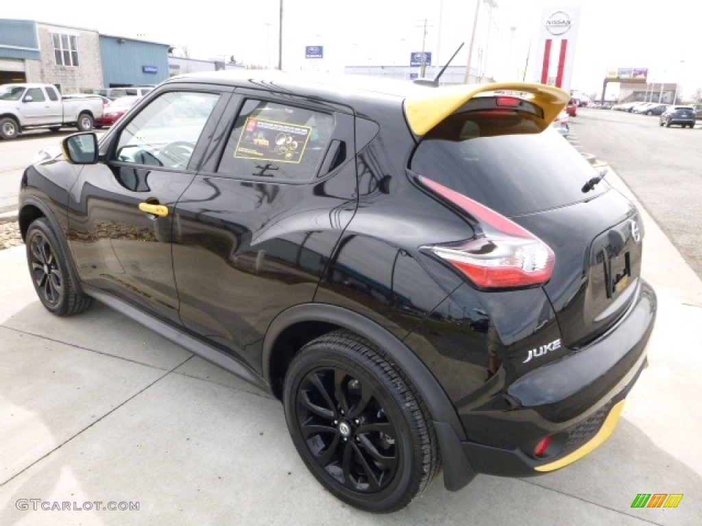 2016 Juke Stinger Edition AWD - Super Black / Stinger Edition Black/Yellow photo #10