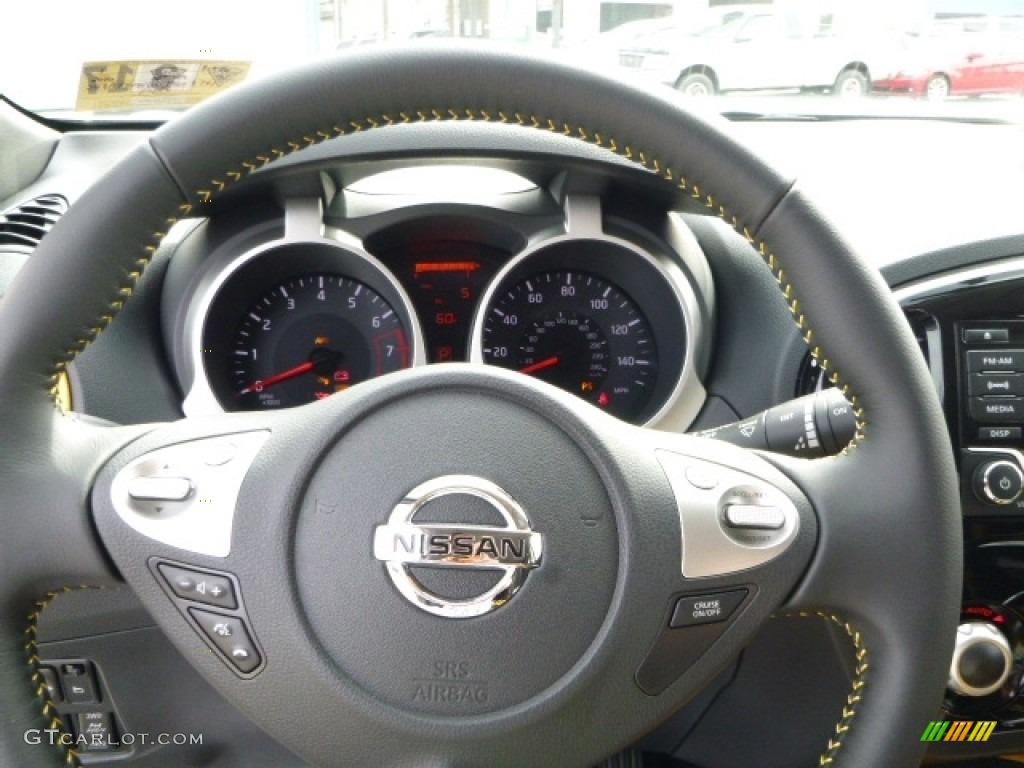 2016 Nissan Juke Stinger Edition AWD Stinger Edition Black/Yellow Steering Wheel Photo #111508244