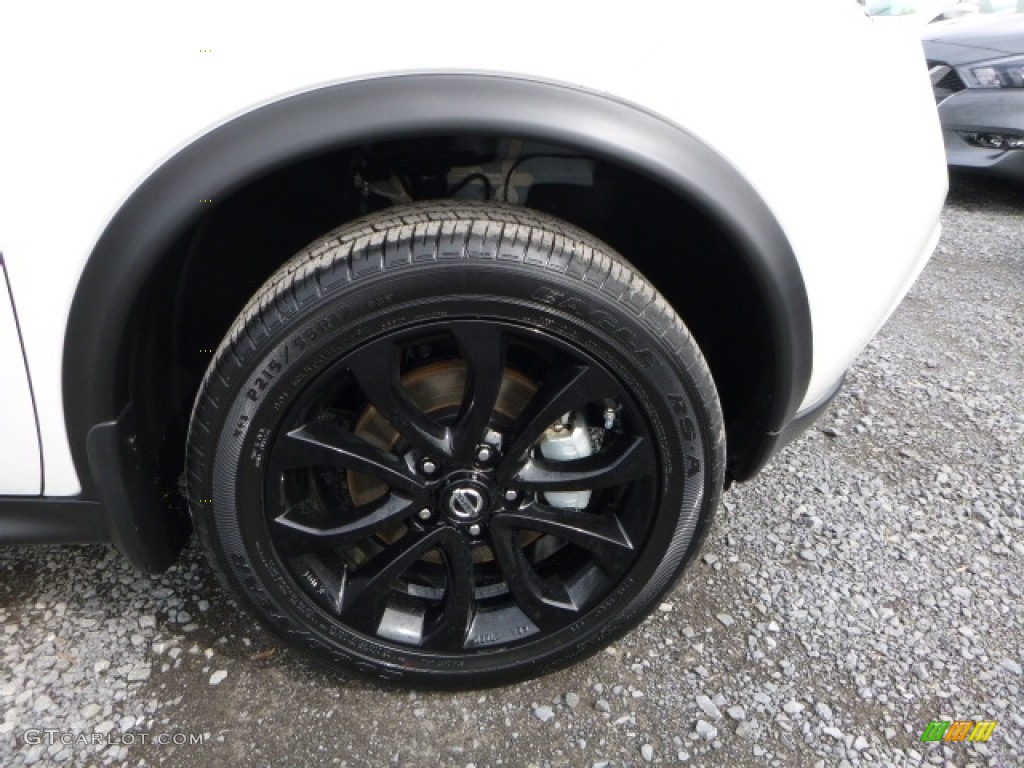 2016 Juke S AWD - Pearl White / Black/Silver photo #2
