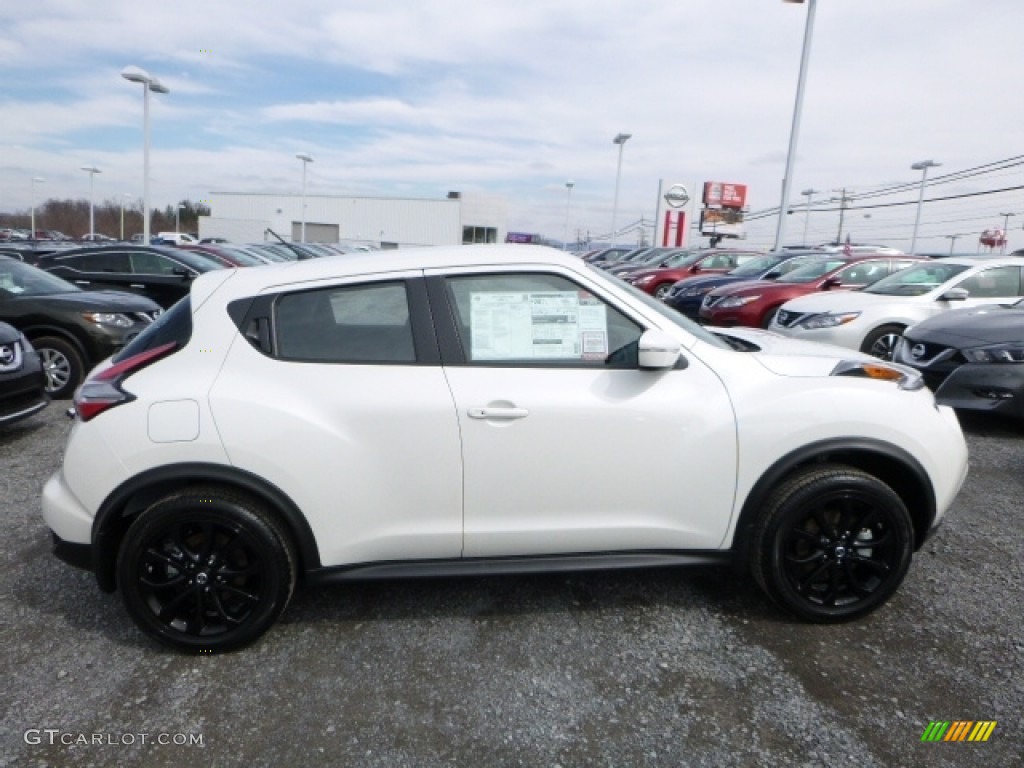 2016 Juke S AWD - Pearl White / Black/Silver photo #3