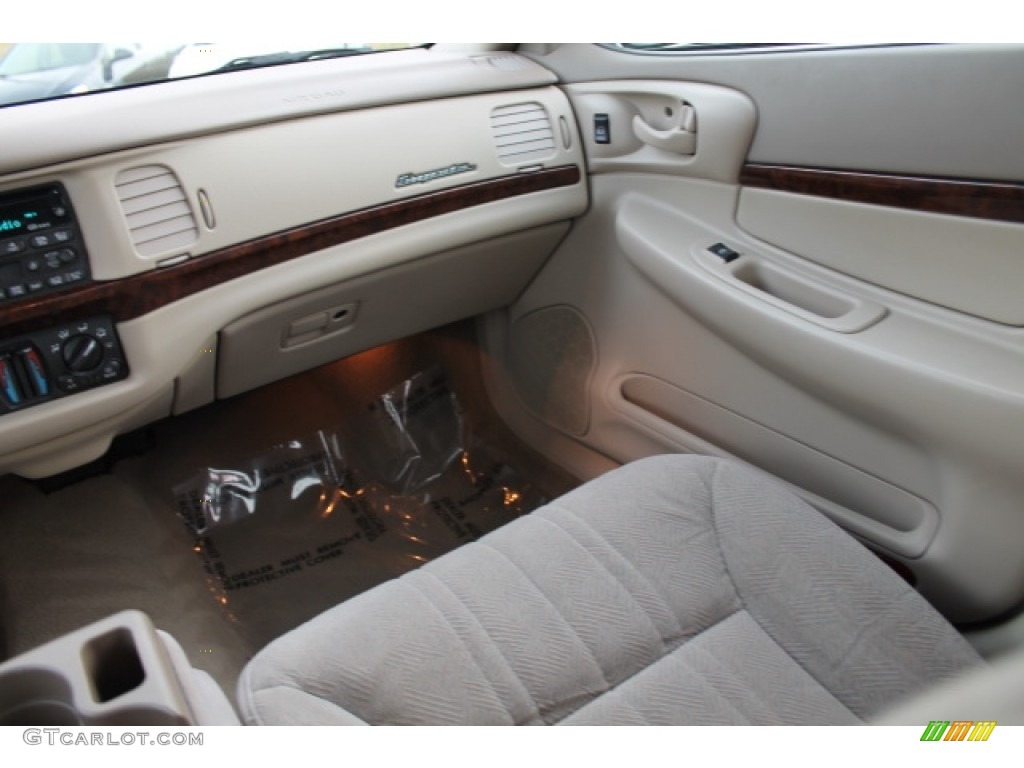 2002 Impala  - White / Neutral photo #13