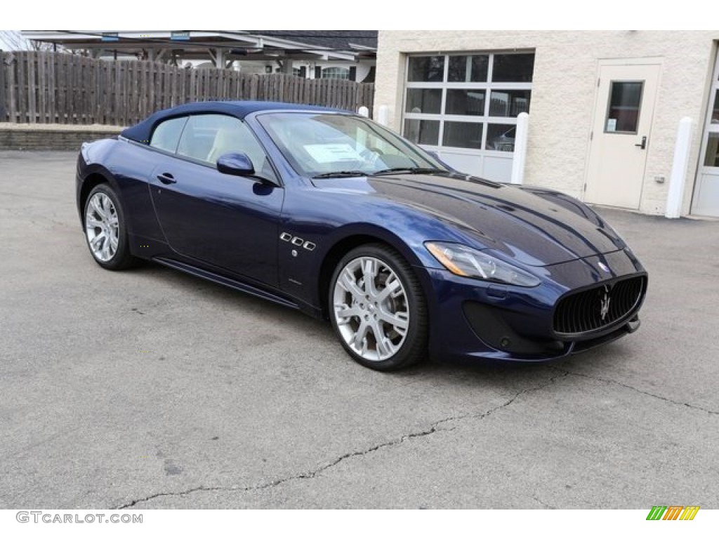 Blu Nettuno (Blue Metallic) Maserati GranTurismo Convertible
