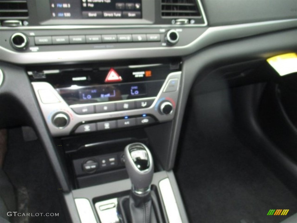 2017 Elantra Limited - Gray / Black photo #19