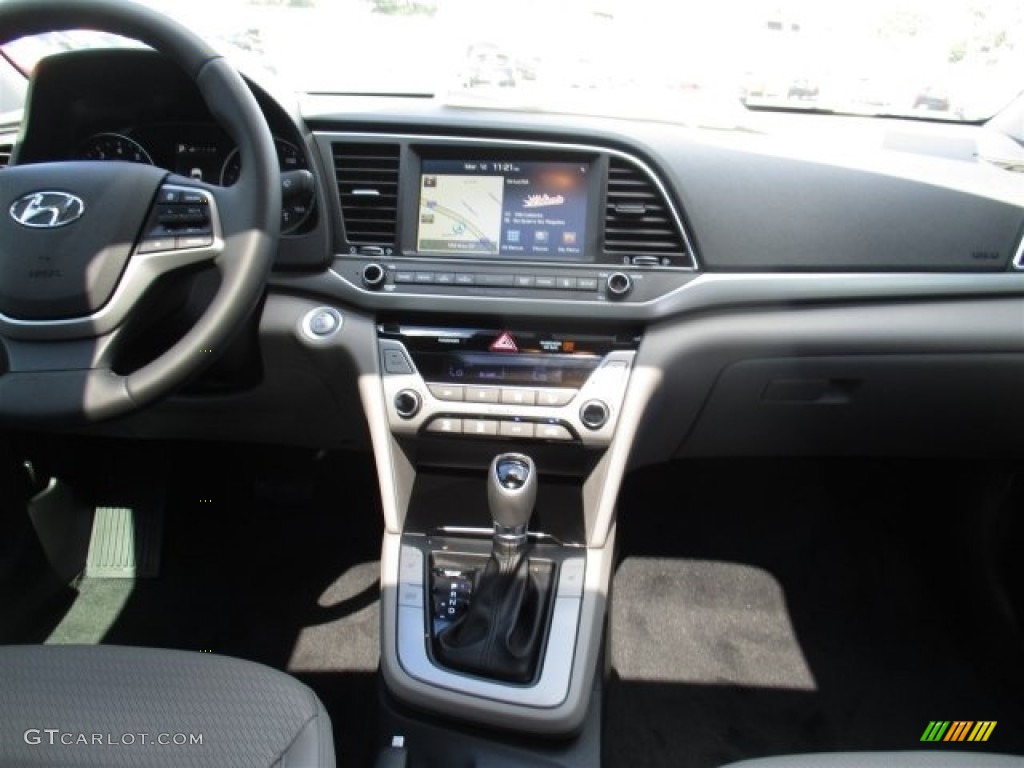 2017 Elantra Limited - Black / Gray photo #15