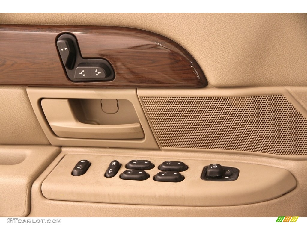 2004 Grand Marquis LS - Arizona Beige Metallic / Medium Parchment photo #7