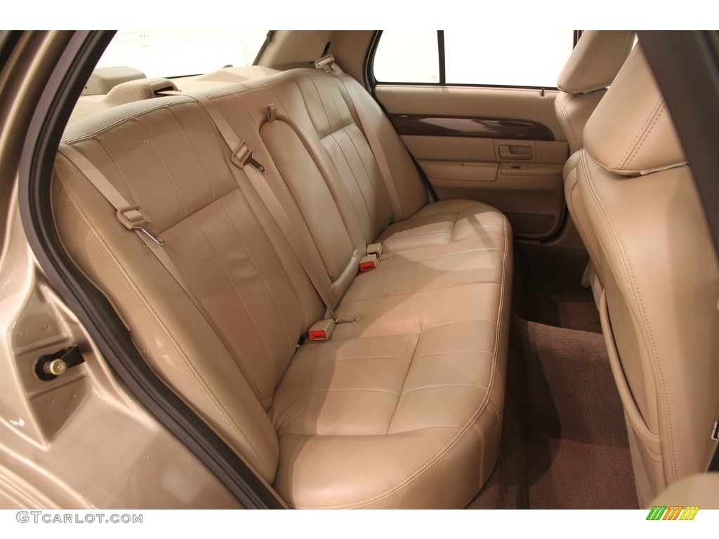 2004 Grand Marquis LS - Arizona Beige Metallic / Medium Parchment photo #18