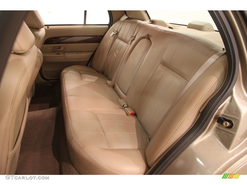 2004 Grand Marquis LS - Arizona Beige Metallic / Medium Parchment photo #19