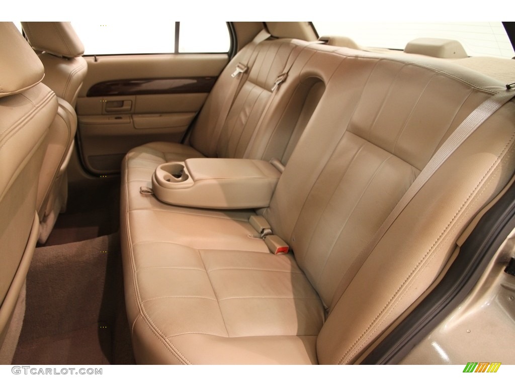 2004 Grand Marquis LS - Arizona Beige Metallic / Medium Parchment photo #20