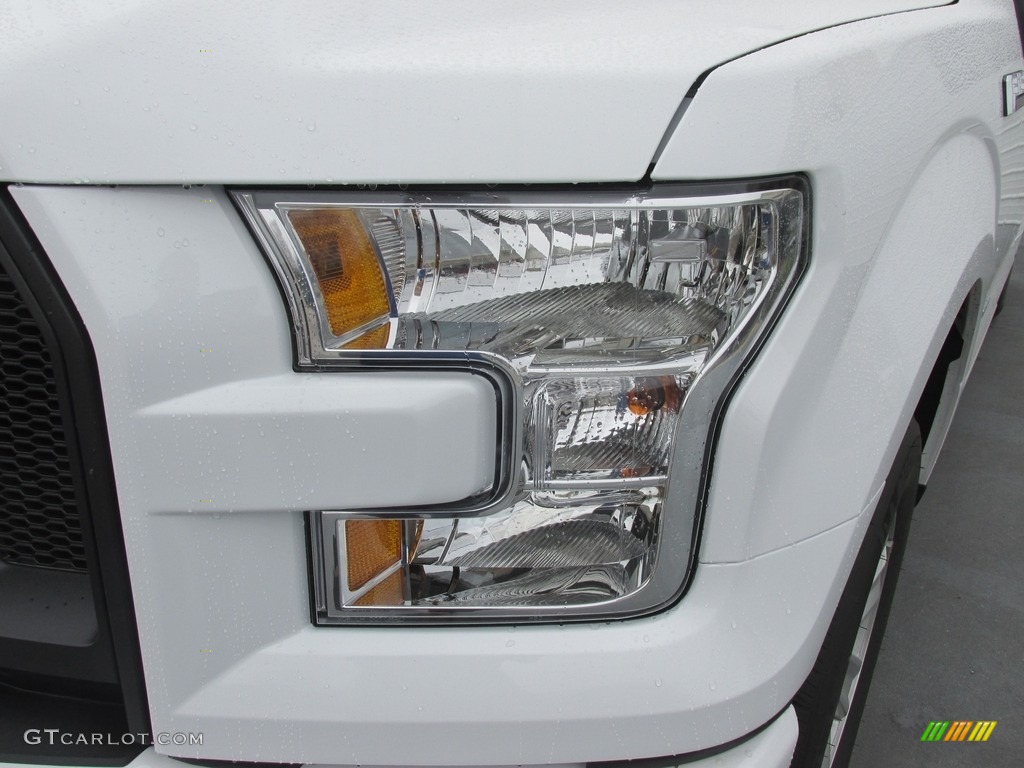 2016 F150 XL SuperCrew - Oxford White / Medium Earth Gray photo #9