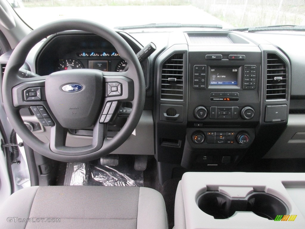 2016 F150 XL SuperCrew - Oxford White / Medium Earth Gray photo #23