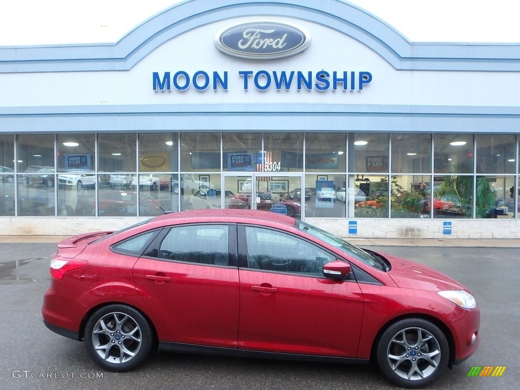 2014 Focus SE Sedan - Ruby Red / Charcoal Black photo #1