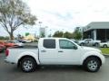 2013 Glacier White Nissan Frontier SV V6 Crew Cab  photo #9