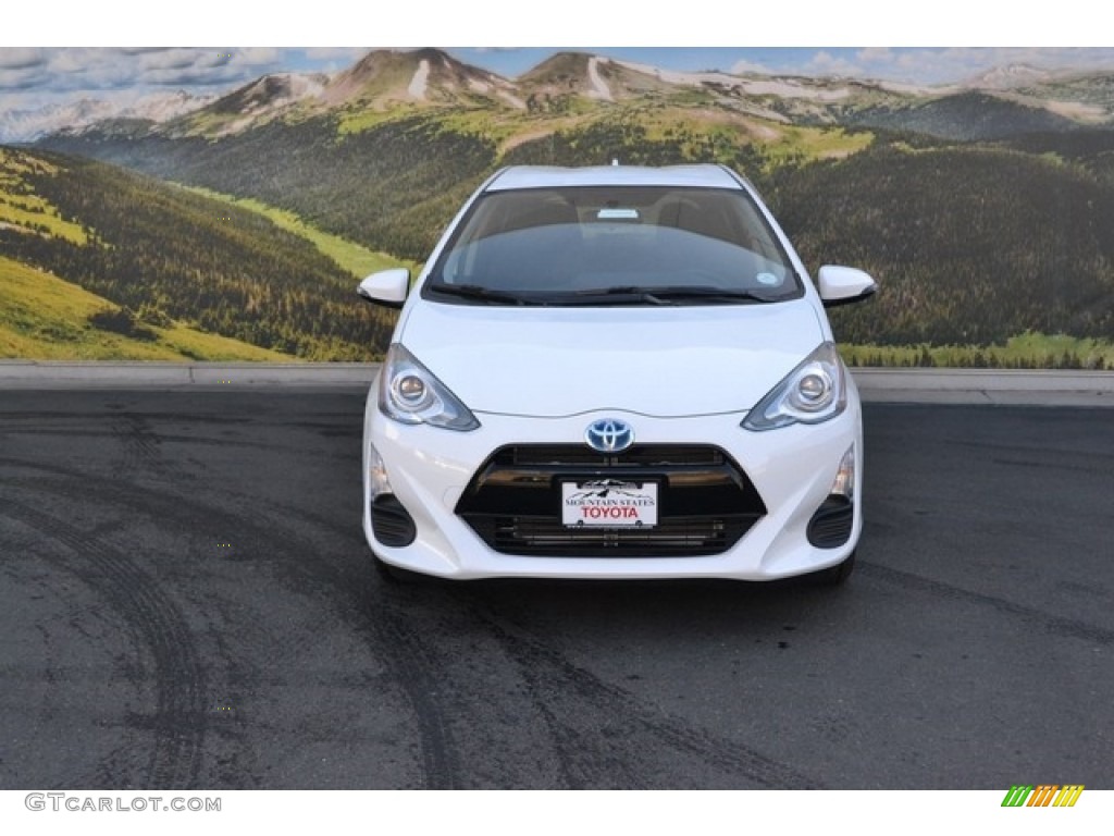 2016 Prius c Two - Super White / Black photo #2