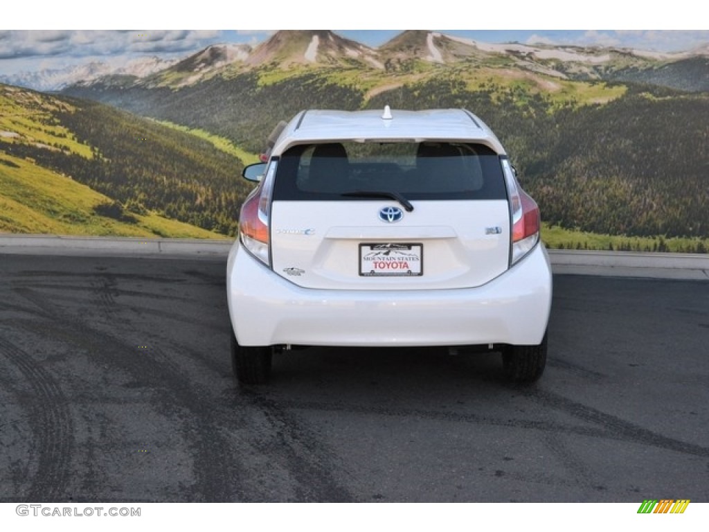 2016 Prius c Two - Super White / Black photo #4