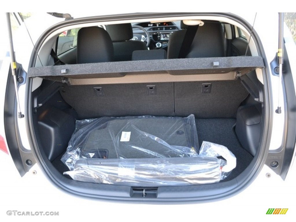 2016 Prius c Two - Super White / Black photo #8