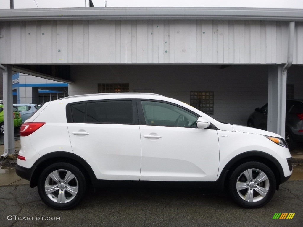 2013 Sportage LX AWD - Clear White / Alpine Gray photo #1