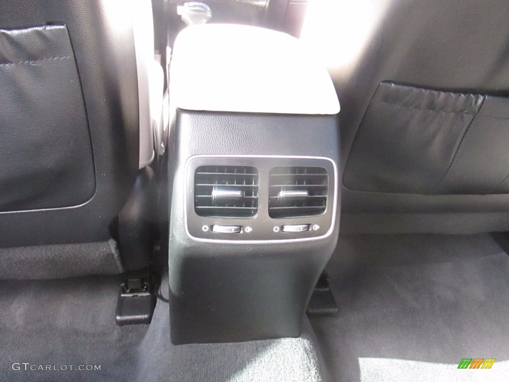 2014 Cadenza Premium - Aurora Black / White photo #33