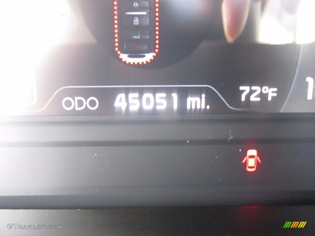 2014 Cadenza Premium - Aurora Black / White photo #46