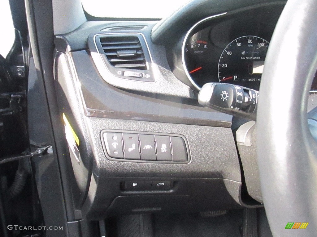 2014 Cadenza Premium - Aurora Black / White photo #47