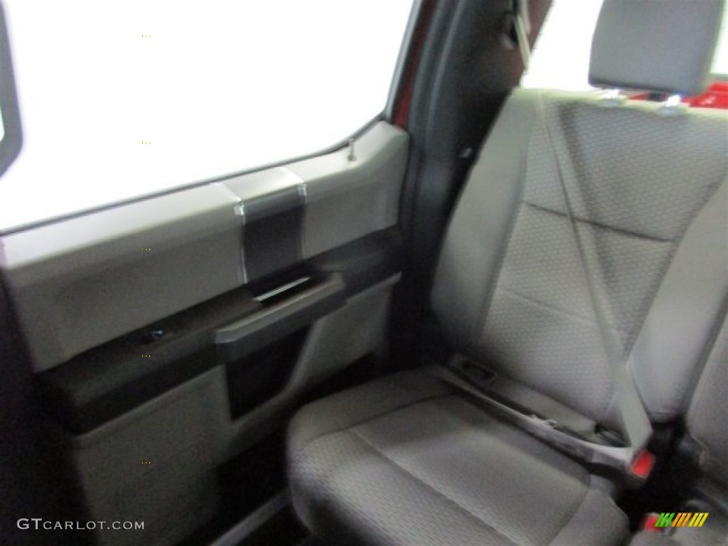 2016 F150 XLT SuperCrew - Ruby Red / Medium Earth Gray photo #17