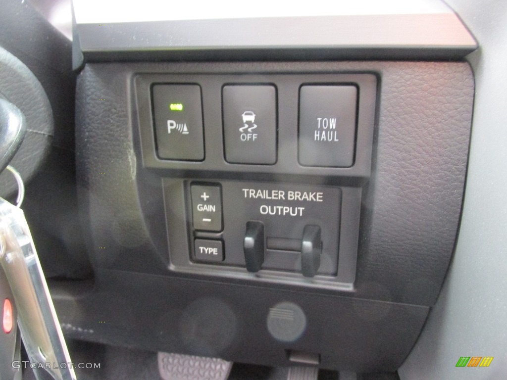 2016 Toyota Tundra Platinum CrewMax Controls Photo #111561616