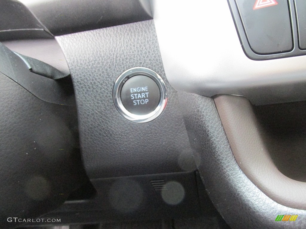 2016 Highlander XLE - Midnight Black Metallic / Black photo #32