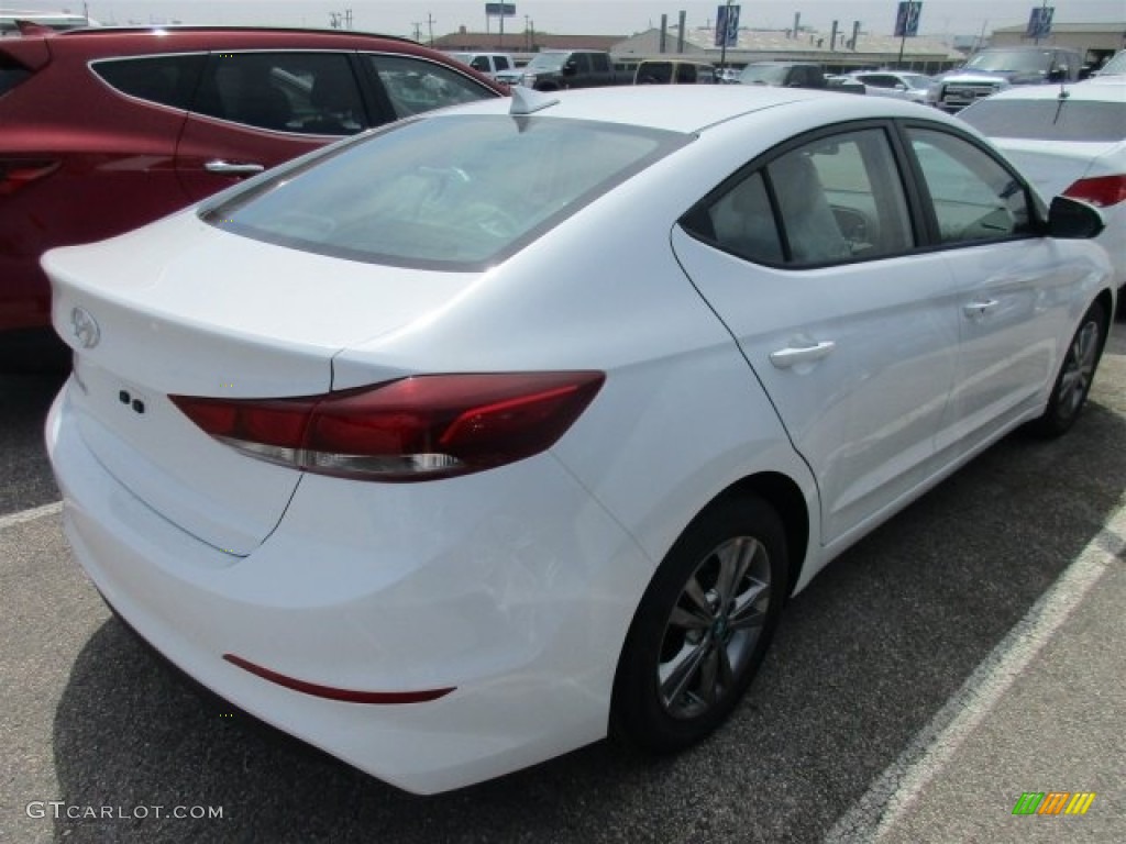 2017 Elantra SE - White / Beige photo #6