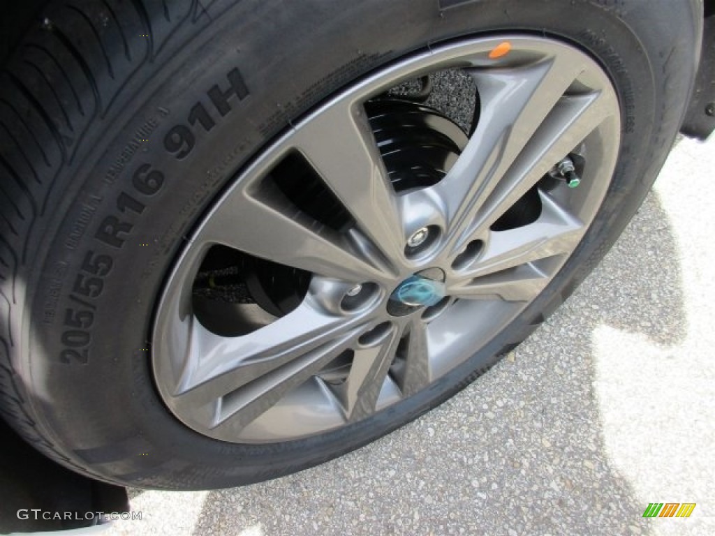 2017 Elantra SE - White / Beige photo #3