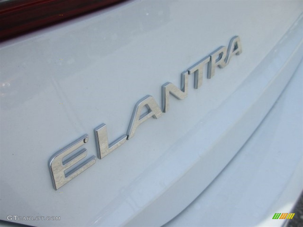 2017 Elantra SE - White / Beige photo #5