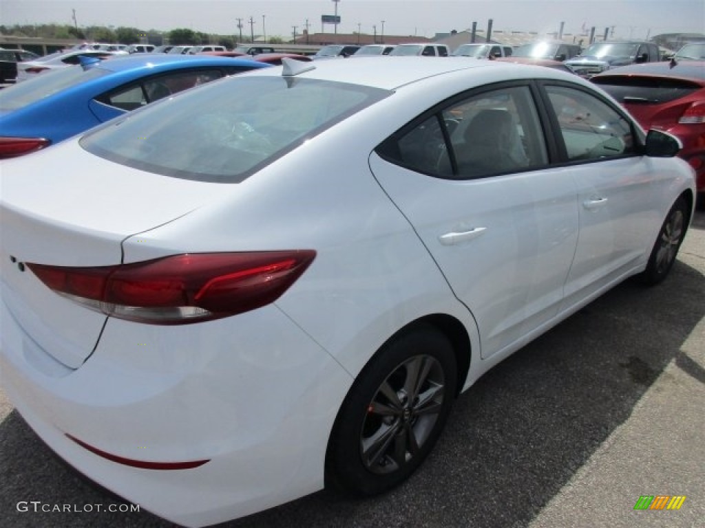 2017 Elantra SE - White / Beige photo #6
