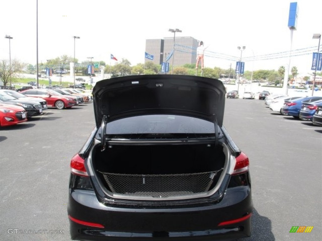 2017 Elantra SE - Black / Beige photo #9