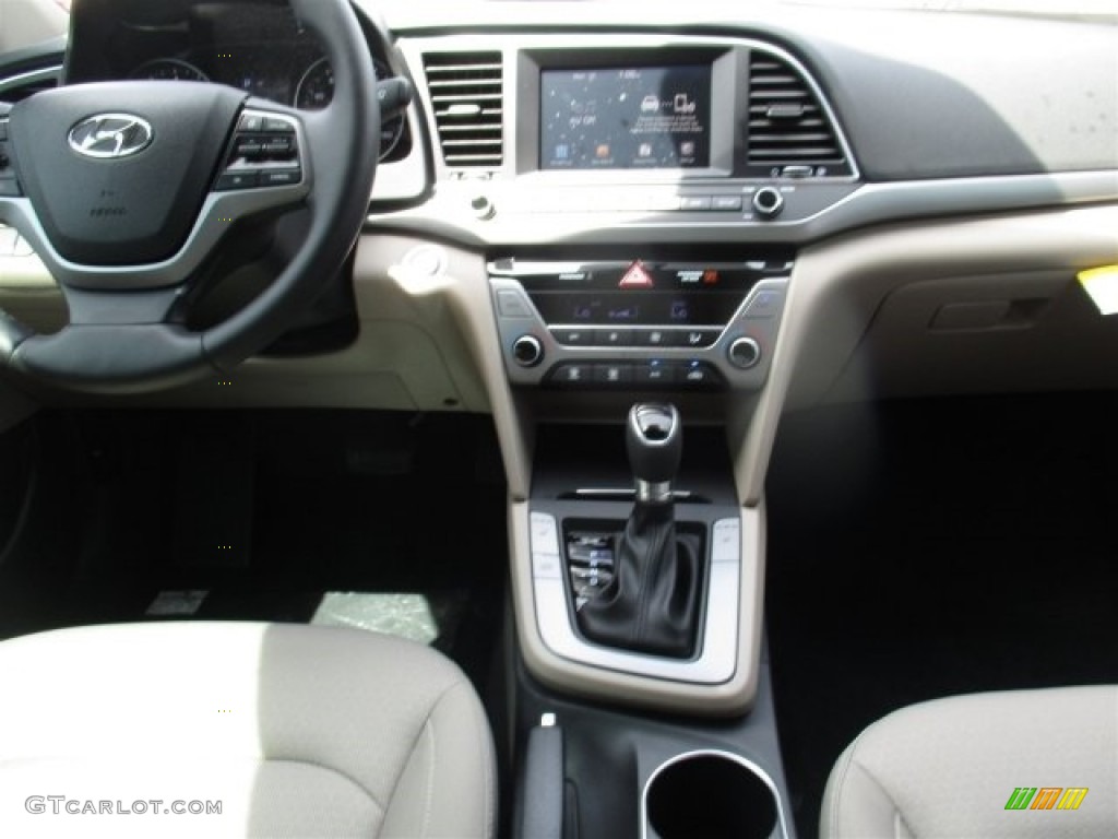 2017 Elantra SE - Black / Beige photo #15