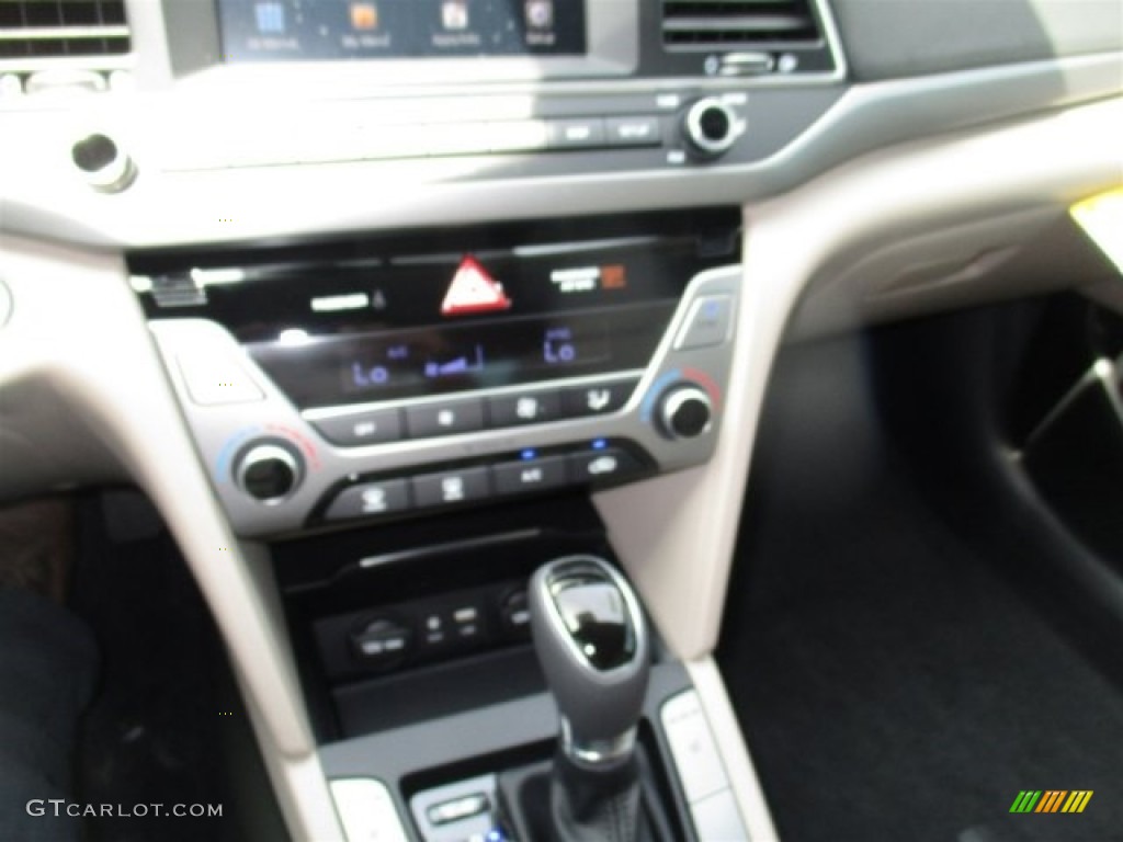 2017 Elantra SE - Black / Beige photo #19