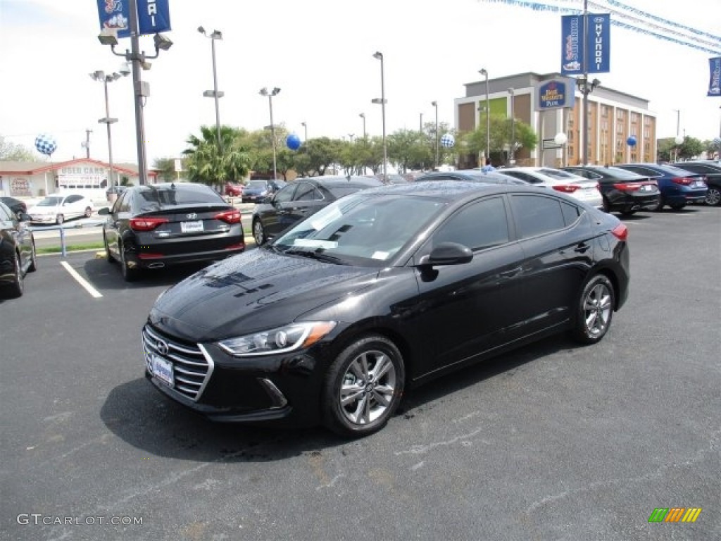 2017 Elantra SE - Black / Gray photo #3