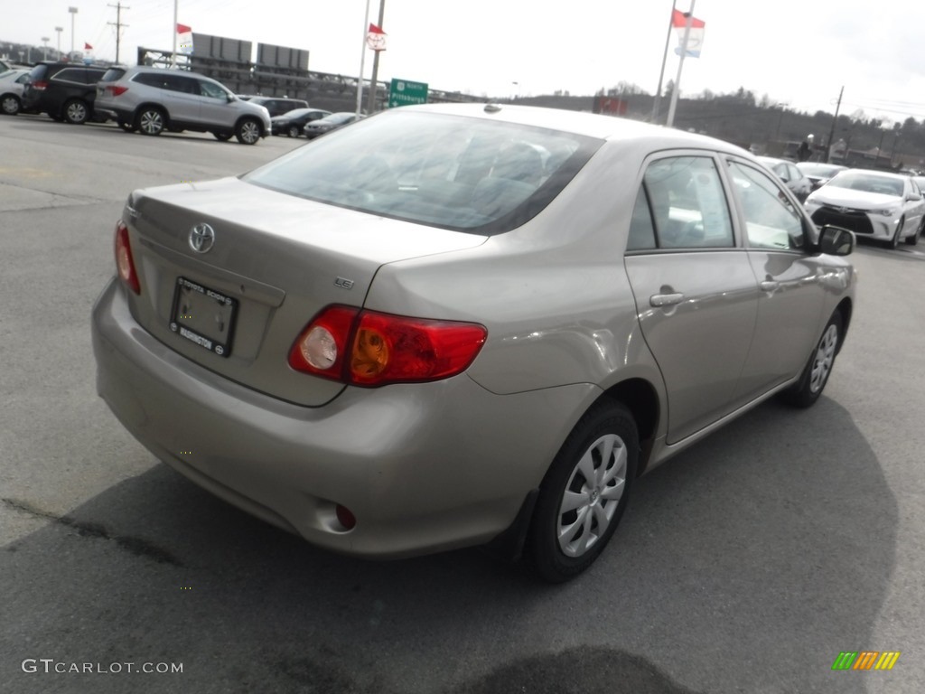 2010 Corolla LE - Desert Sand Metallic / Bisque photo #9