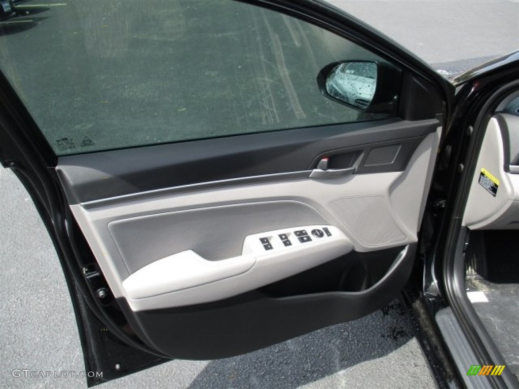 2017 Elantra SE - Black / Gray photo #16
