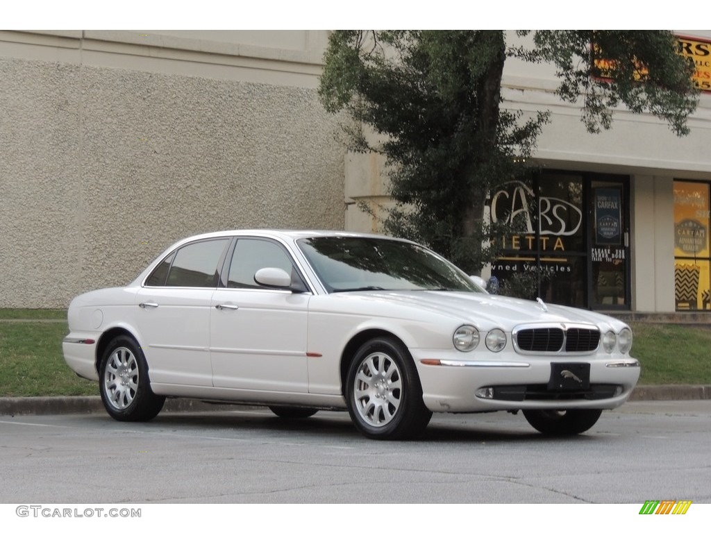 2004 XJ XJ8 - White Onyx / Sand photo #9