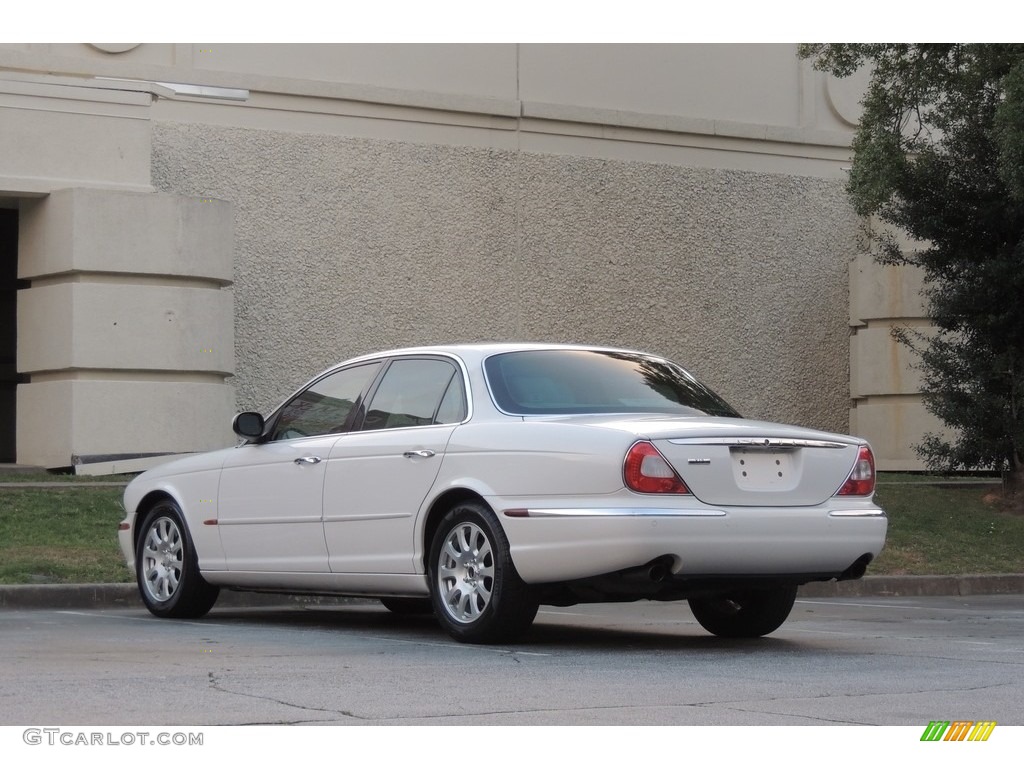 2004 XJ XJ8 - White Onyx / Sand photo #11
