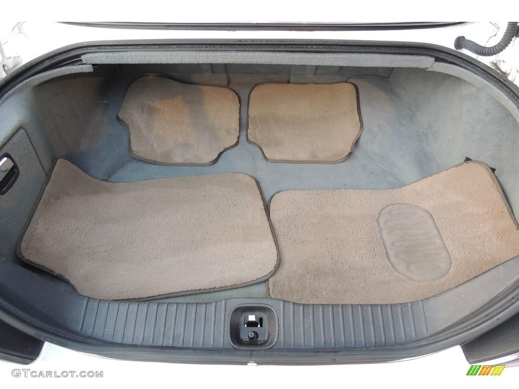 2004 XJ XJ8 - White Onyx / Sand photo #26
