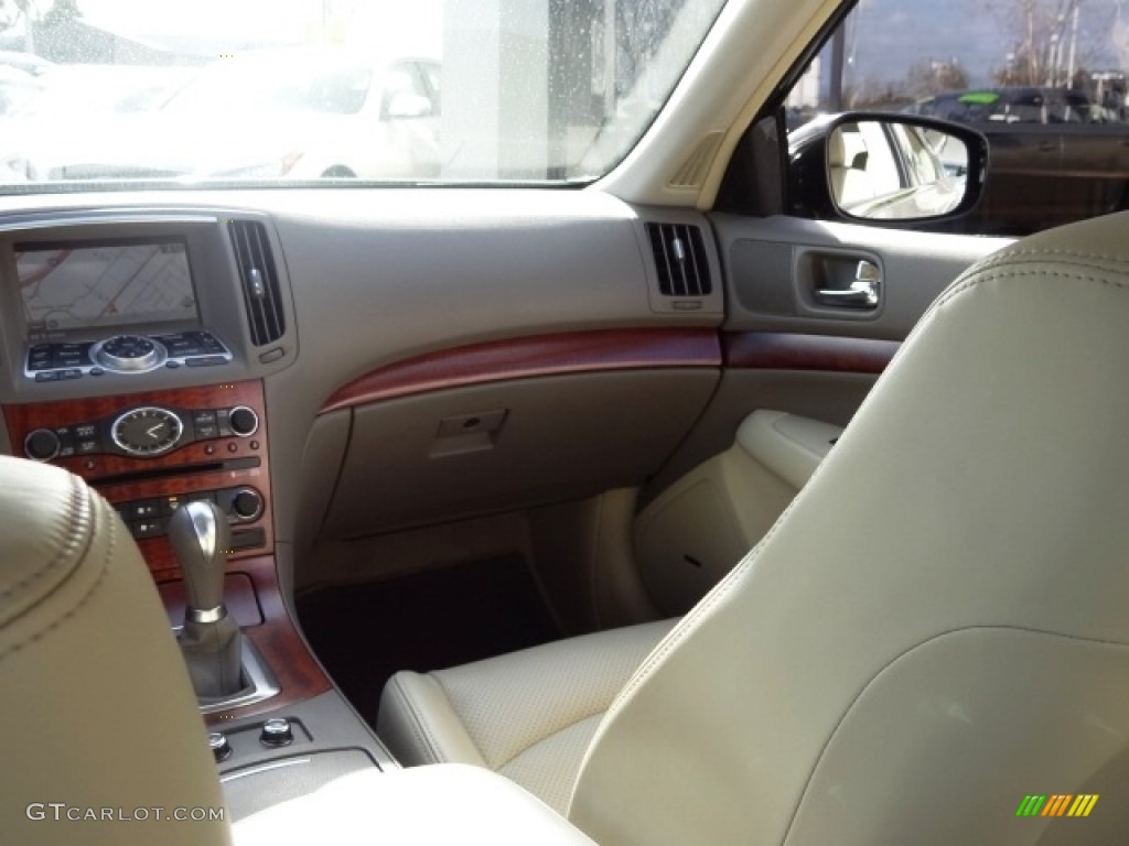 2009 G 37 Journey Sedan - Sahara Sandstone / Wheat photo #47