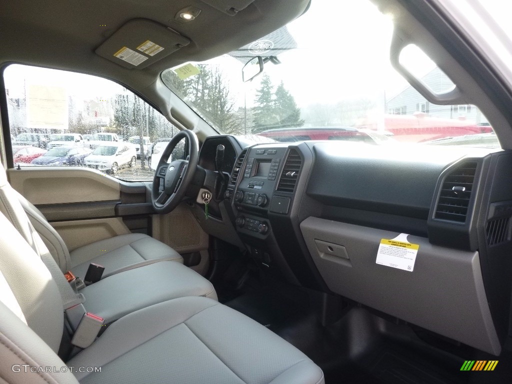 2016 F150 XL Regular Cab 4x4 - Oxford White / Medium Earth Gray photo #5